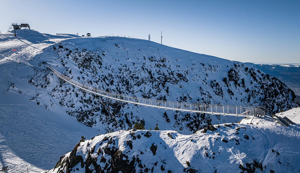 A new suspended footbridge in Chamrousse !